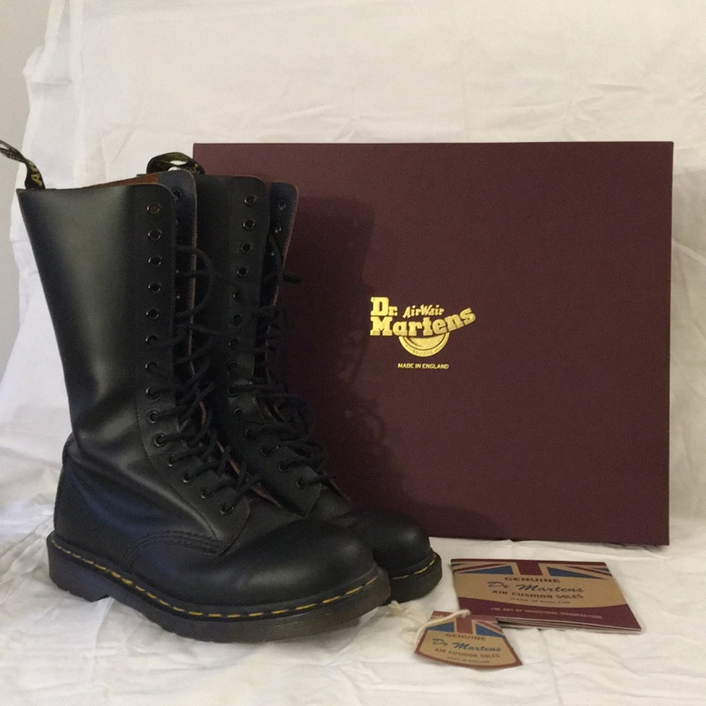 Dr. Martens Original Made in England Vintage 1914